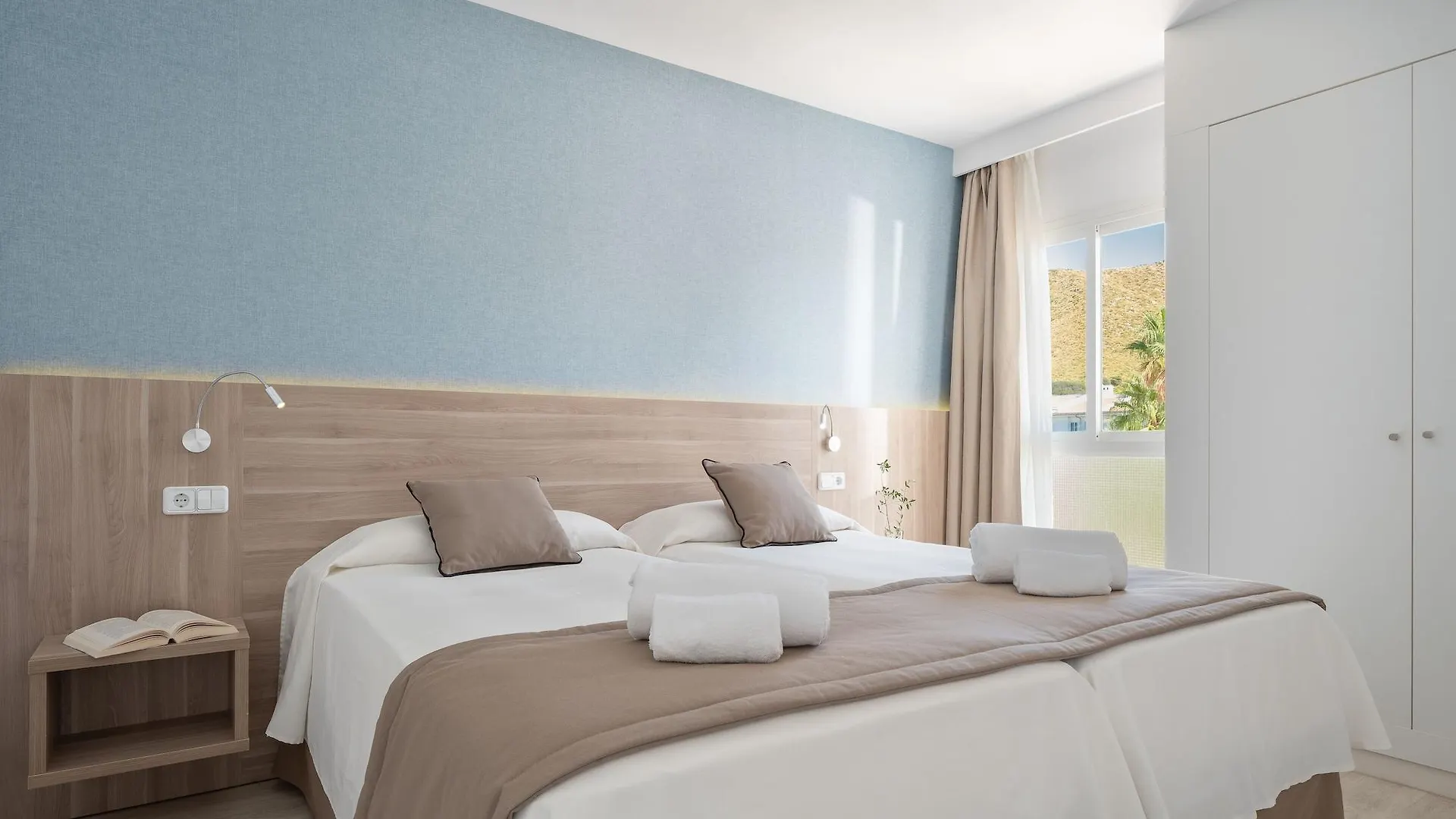 ****  Puerto Azul Suite Hotel Port de Pollença İspanya